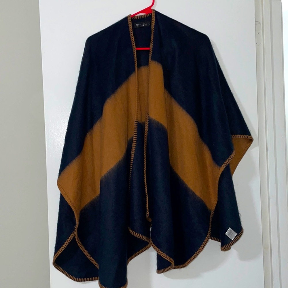 Cutest poncho!